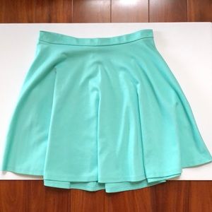 Preowned Sea Foam Blue Short Spring Summer Skirt